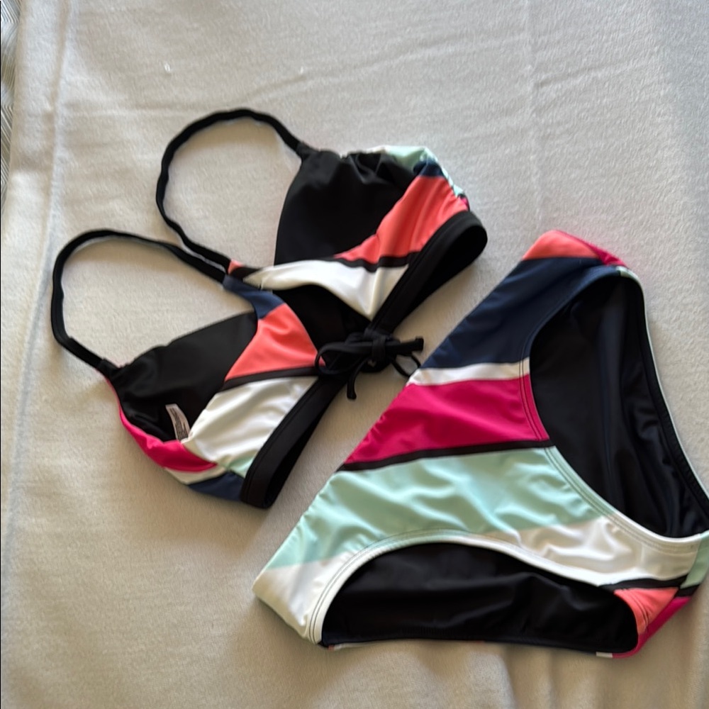 Avia Reversible Swim Bikini top and bottom black & stripes - Picture 3 of 15
